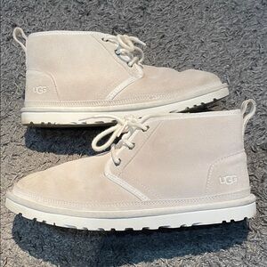 Ugg nuemel boots